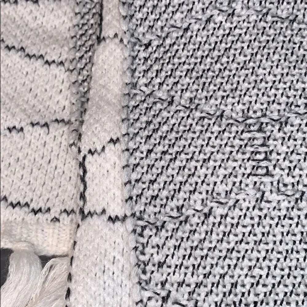 Nwot Ann Taylor large knit wrap scarf